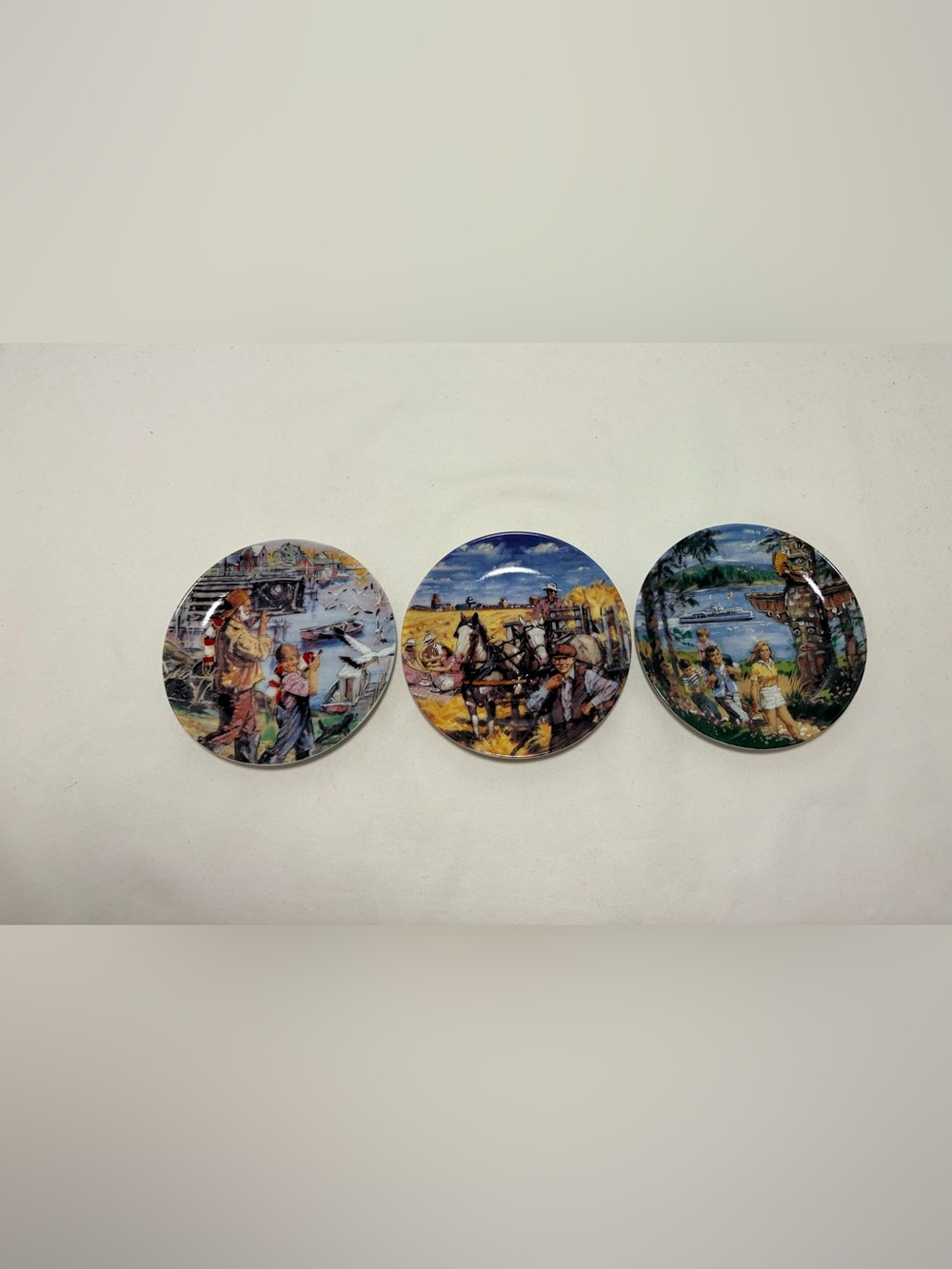 Avon Canadian Portraits Plate Collection Set of 3 Canadian Regional Scenes